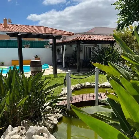 Cafofos Da Zeta, Cozy Pool House شاليه Quinta do Conde