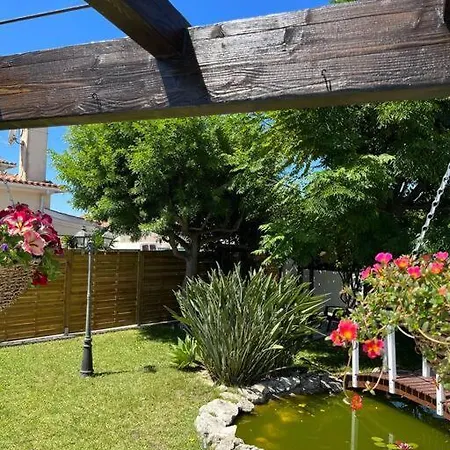 Cafofos Da Zeta, Cozy Pool House شاليه